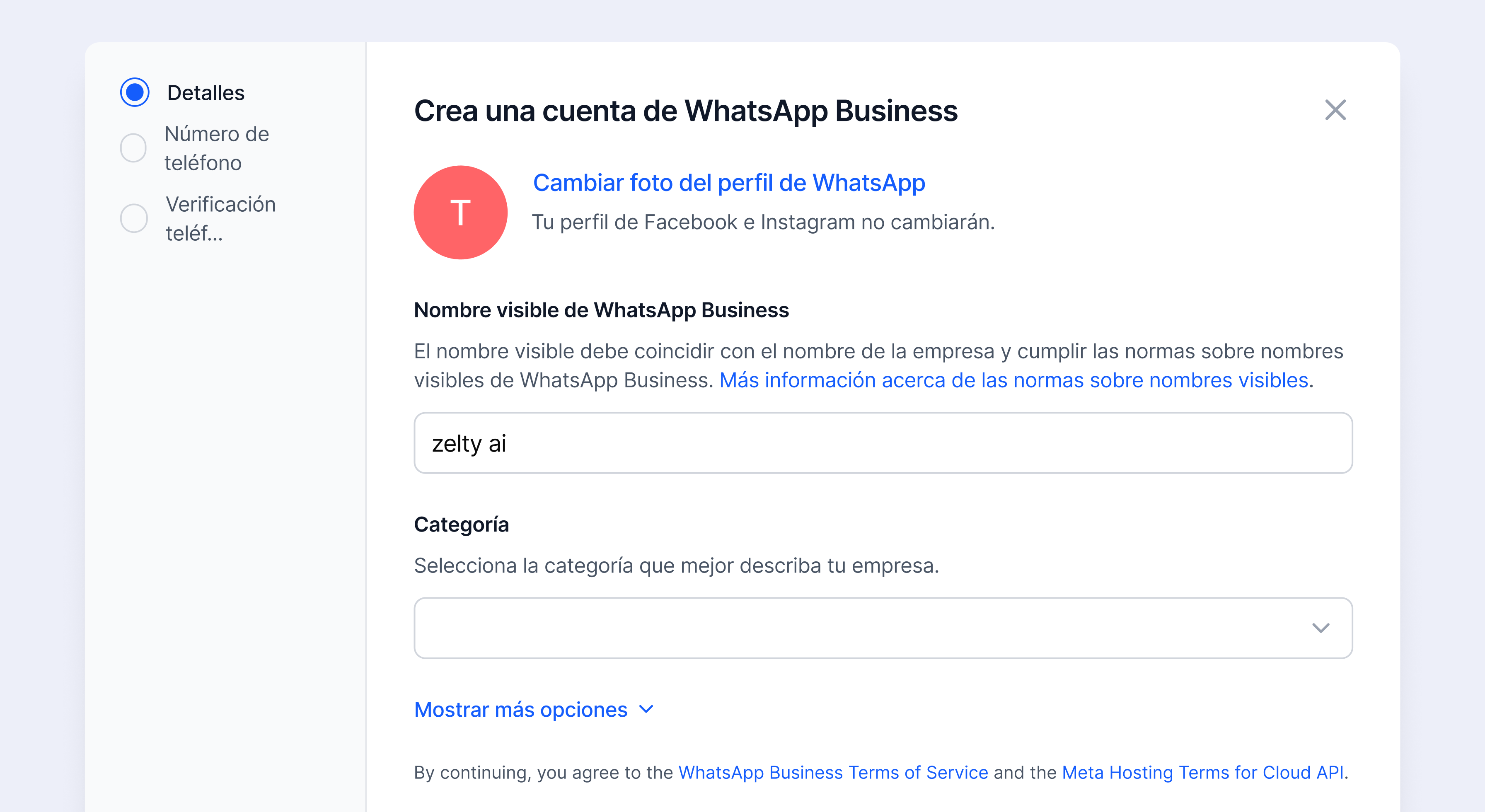 Ventana emergente para crear una cuenta de WhatsApp Business, solicitando el nombre visible del negocio y la categoría de la empresa en Meta.